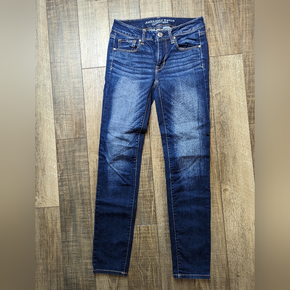 American Eagle Dark Wash Super Stretch Skinny Jeans Size 2 Regular
